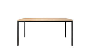 Tights dining table / LANDSCAPE