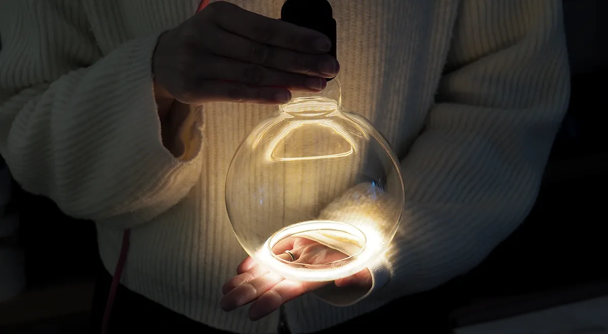 Azure Collection アジュール（アズール） コレクション（高演色 / 電球色 / ガラスシェード） / well lit