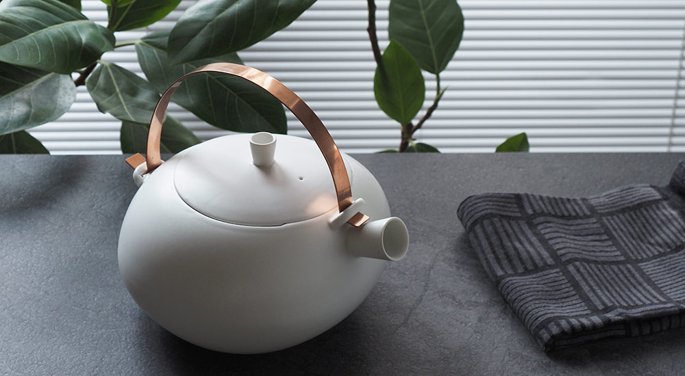 Ladybug Pot レディバグ ティーポット / Hands on Design and 224 Porcelain