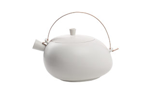 Ladybug Pot レディバグ ティーポット / Hands on Design and 224 Porcelain