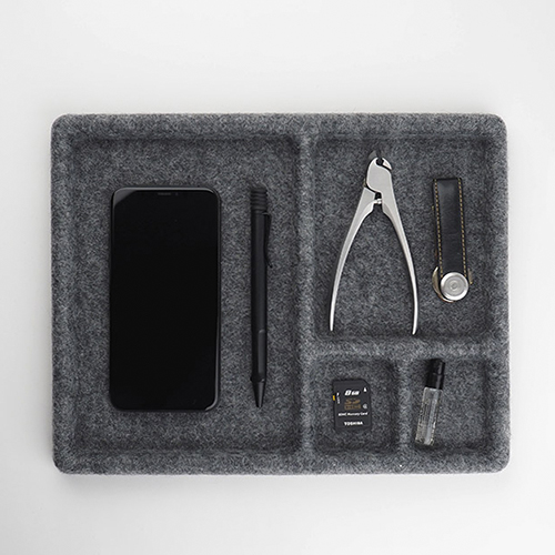 Felt catch all tray フェルトトレイ / kikkerland