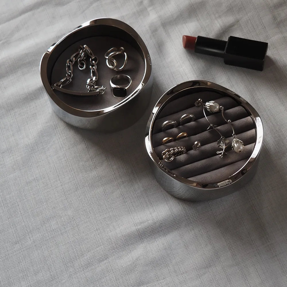 Wavy ジュエリーオーガナイザー Jewelry Organizer（2個セット） / Umbra