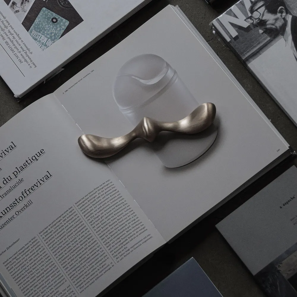 BIRD on the book バードオンザブック ブック&ペーパーウエイト / CRITIBA