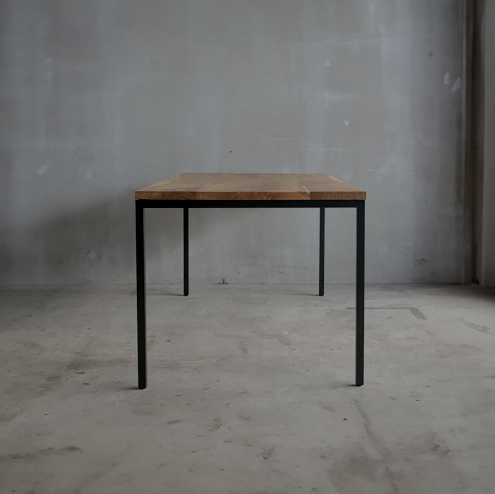 Tights Dining Table ダイニングテーブル / Landscape Products