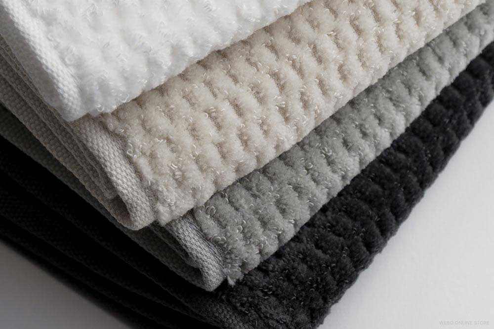 Half-cut towel / FIBER ART STUDIO
