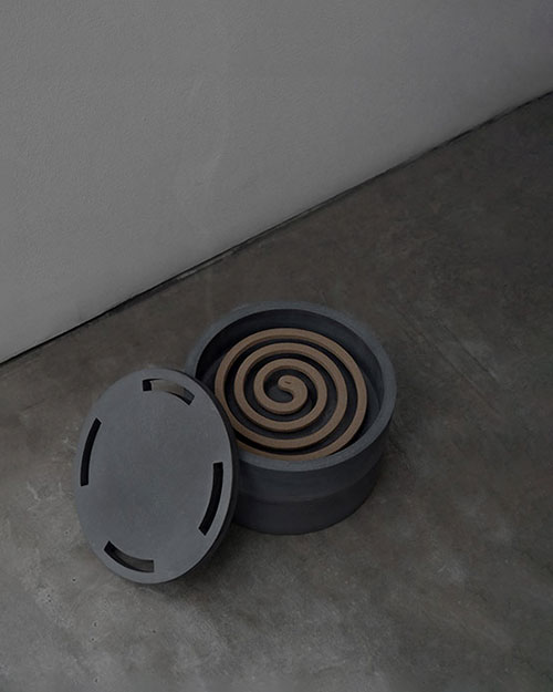 Mosquito coil case 蚊取り線香入れ / Soil