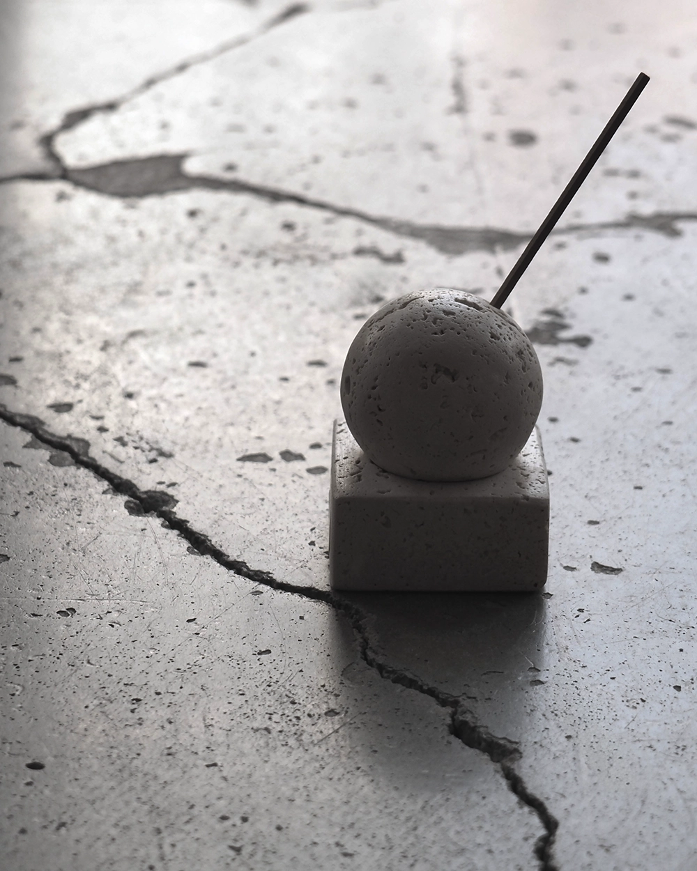 Stone Incense Holder Travertine ストーン インセンス ホルダー / amabro