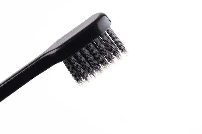 Toothbrush with charcoal 炭のハブラシ