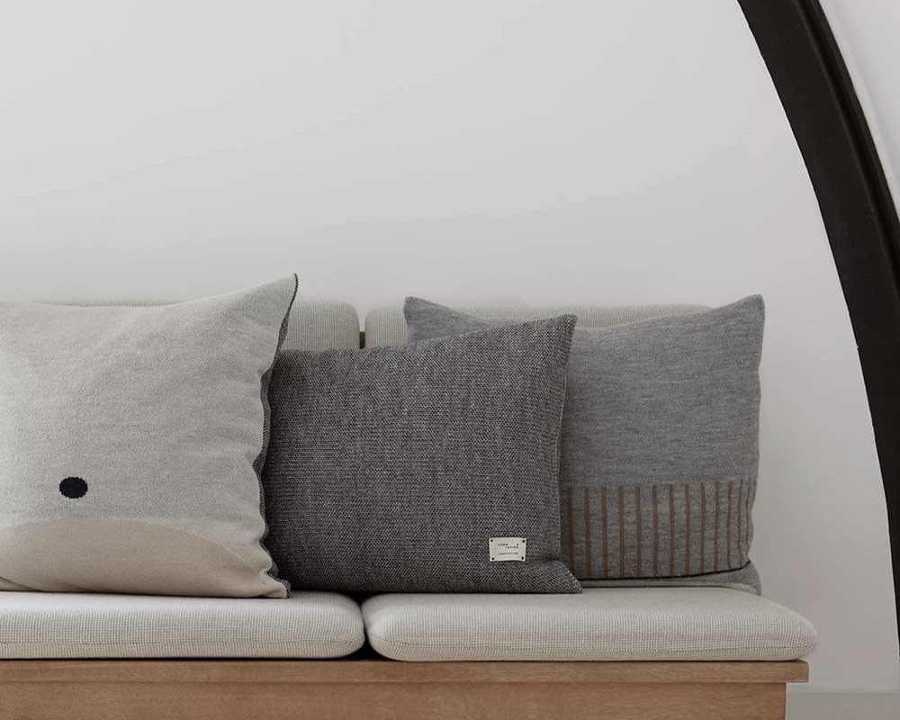 Cushion クッション / Form and Refine