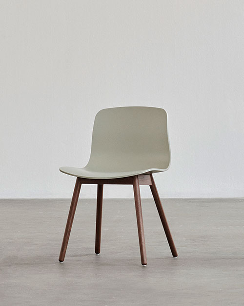 About a chair ダイニングチェア / HAY