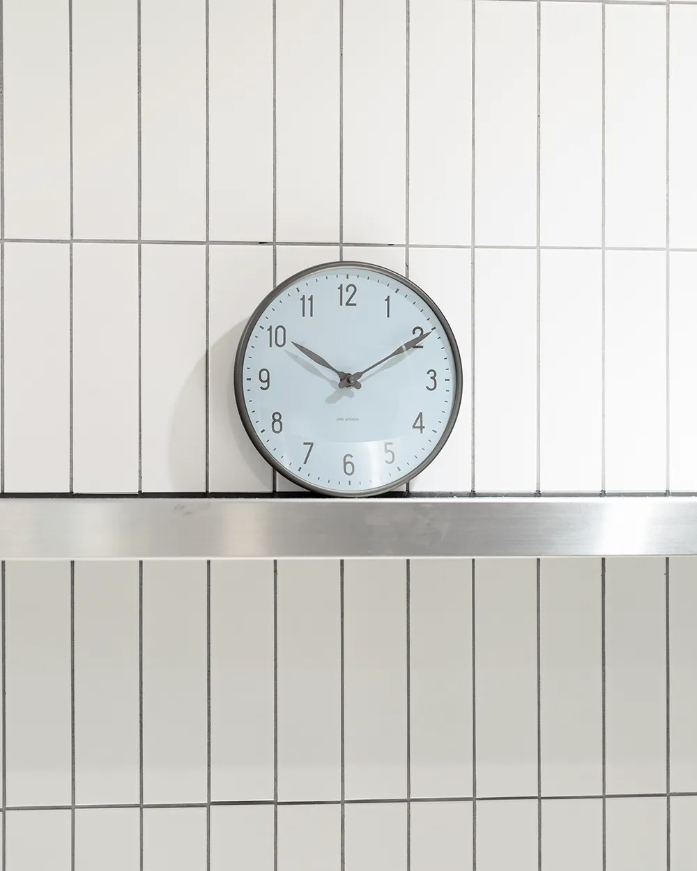 Arne Jacobsen Station Clock ステーションクロック（限定ロイヤルブルー） / ROSENDAHL