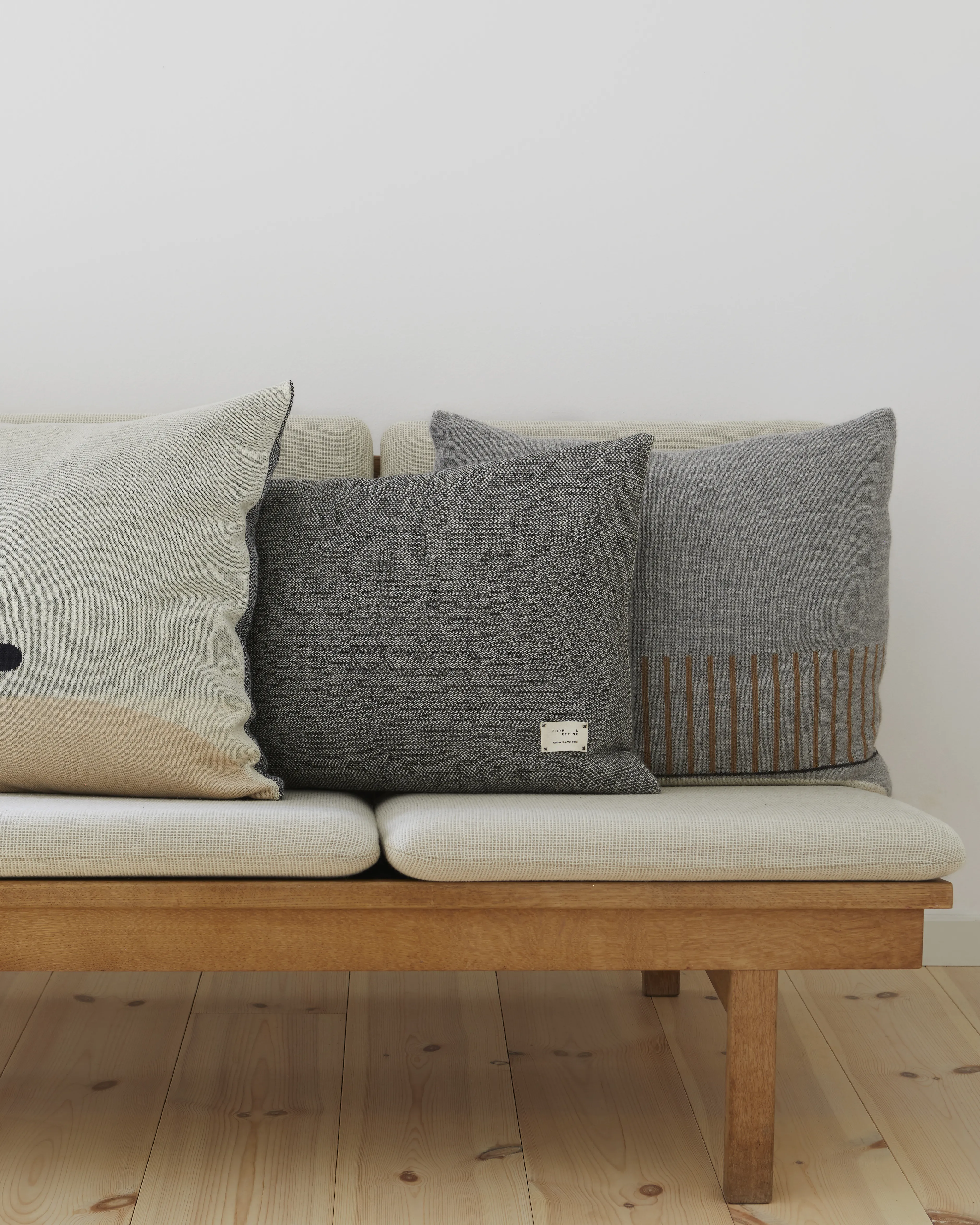 Aymara Cushion アイマラクッション / Form & Refine