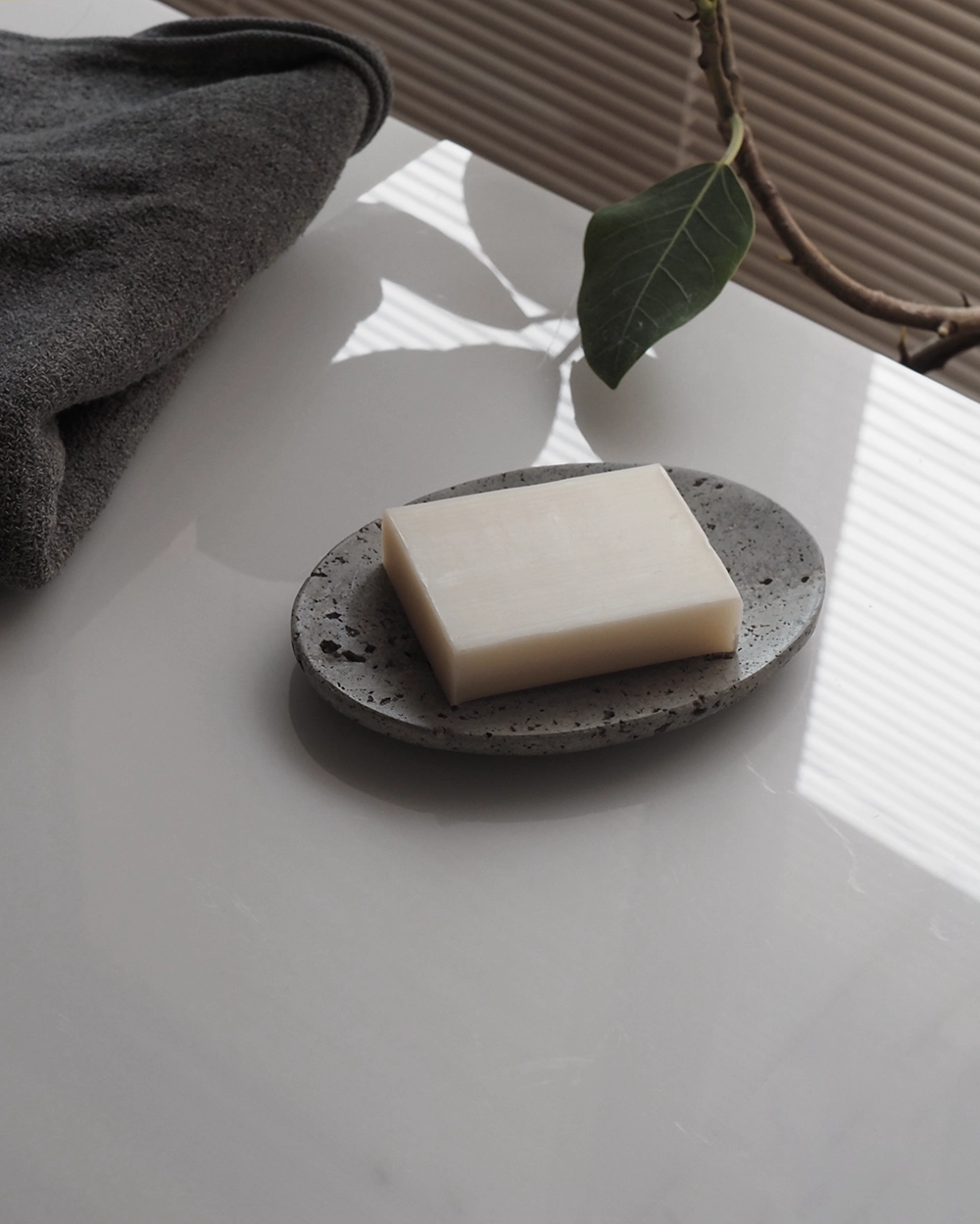 Travertine Soap Dish トラバーチン ソープディッシュ / amabro