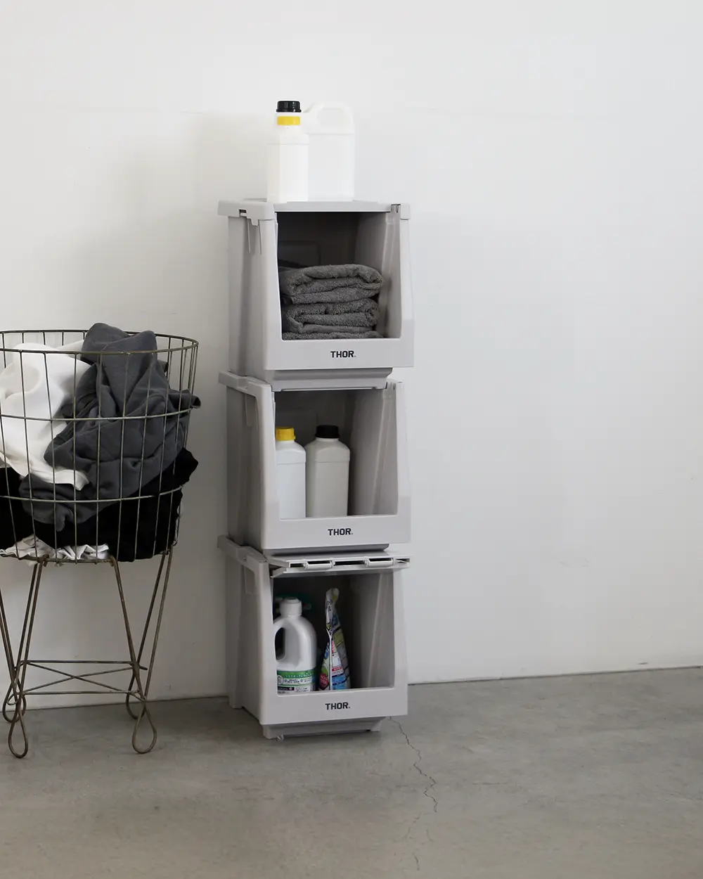 Stacking Shelf Container スタッキングシェルフコンテナ / THOR